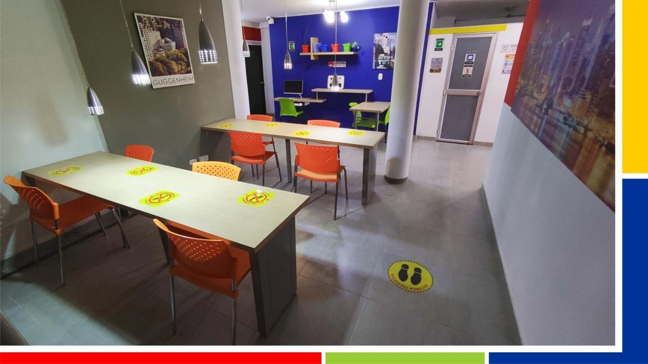 Econotel Colours カリ エクステリア 写真
