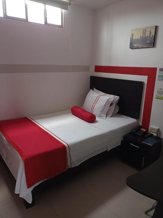 Econotel Colours カリ エクステリア 写真