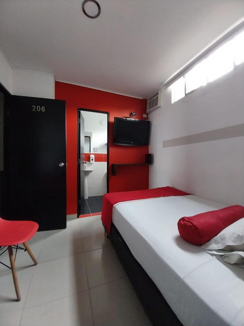 Econotel Colours カリ エクステリア 写真