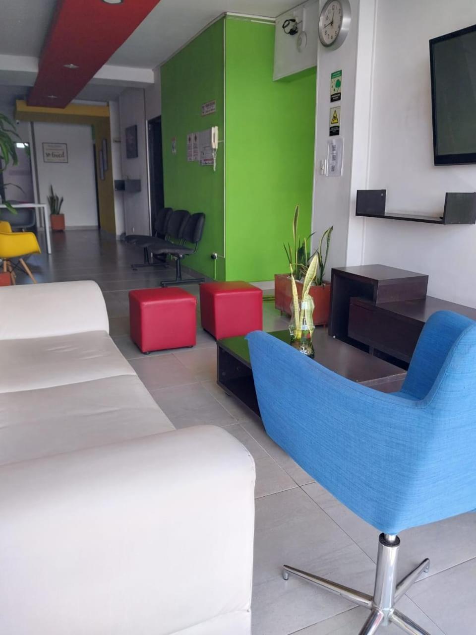Econotel Colours カリ エクステリア 写真